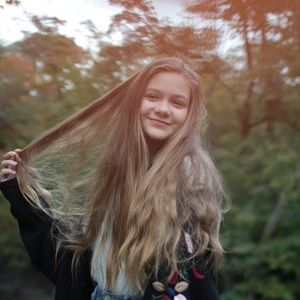 Meet your Posher, Gloria